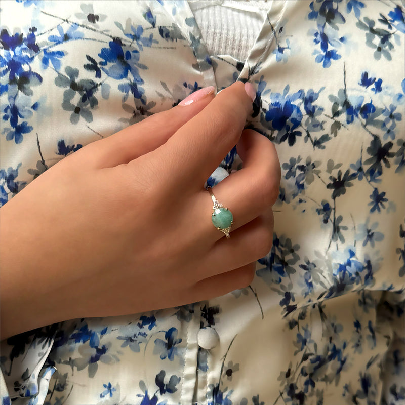 Patrizia Round Ring - Natural Emerald