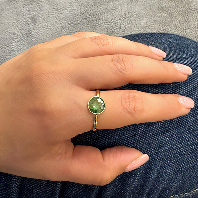 Ring - Emerald spinel