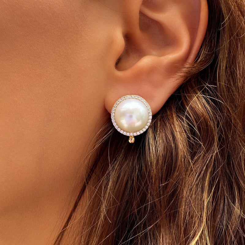 Gioia Omega Earrings - Pearl