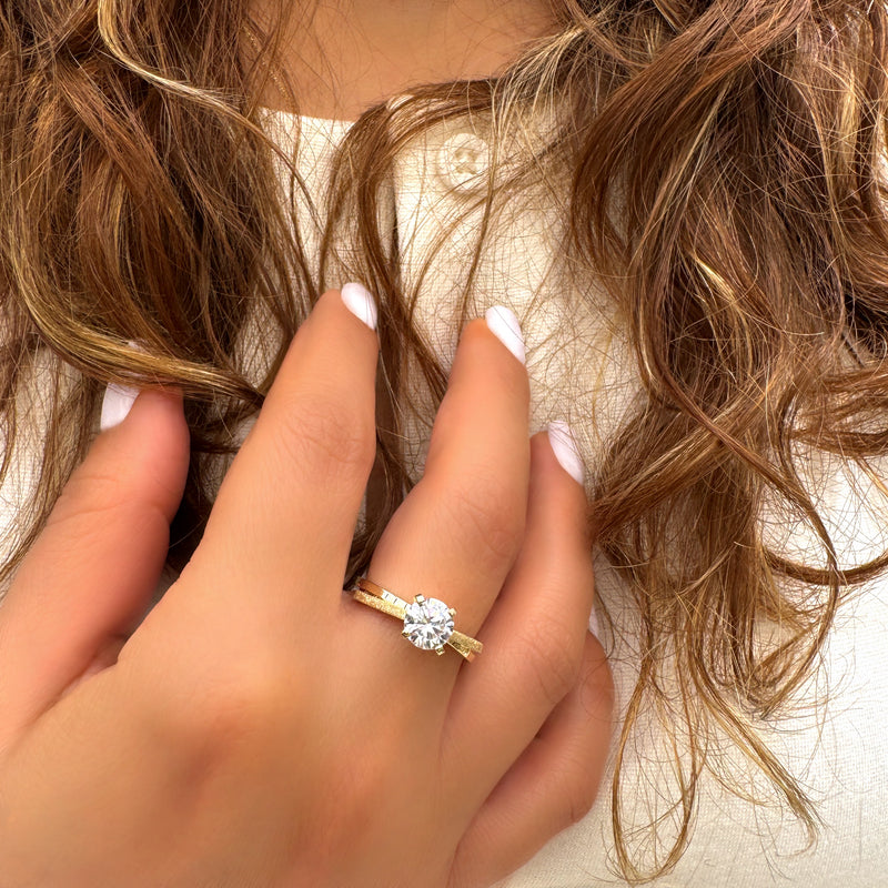 Ring Sparkling - zircon stones