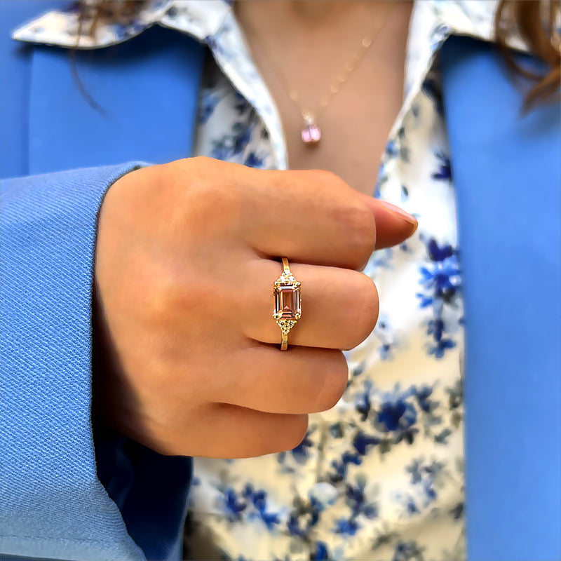 Patrizia Rectangle Ring - Morganite Spinel