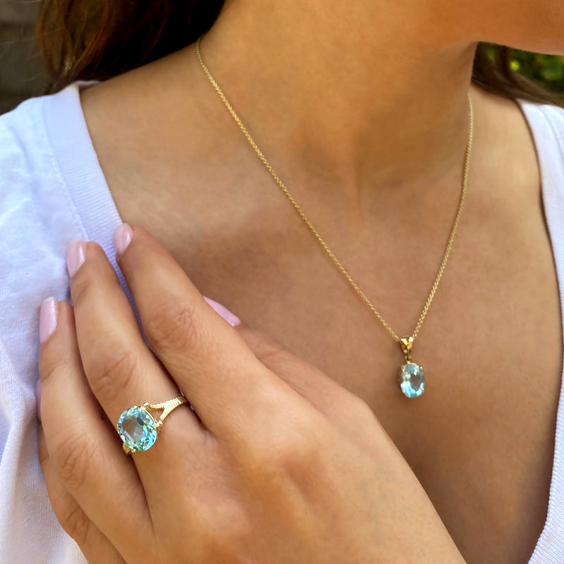 Amadora Oval Ring - Blue Topaz