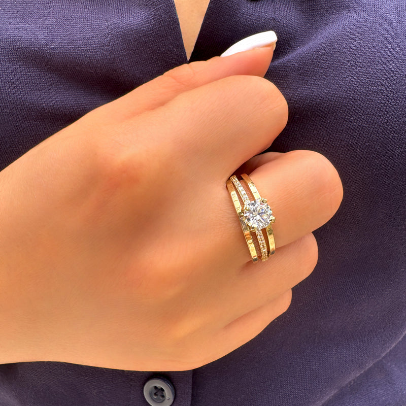 Ring Sparkling - zircon stones