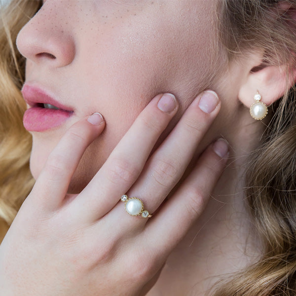Bellissa - Pearl Ring with zircon